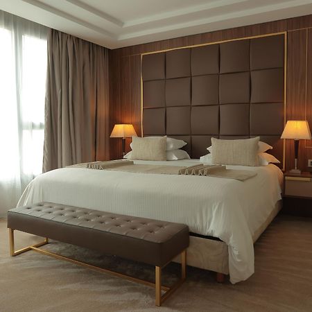 Le Palace D'Anfa Καζαμπλάνκα Εξωτερικό φωτογραφία A bedroom at the hotel