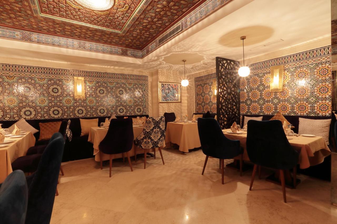Le Palace D'Anfa Καζαμπλάνκα Εξωτερικό φωτογραφία Restaurant in the hotel
