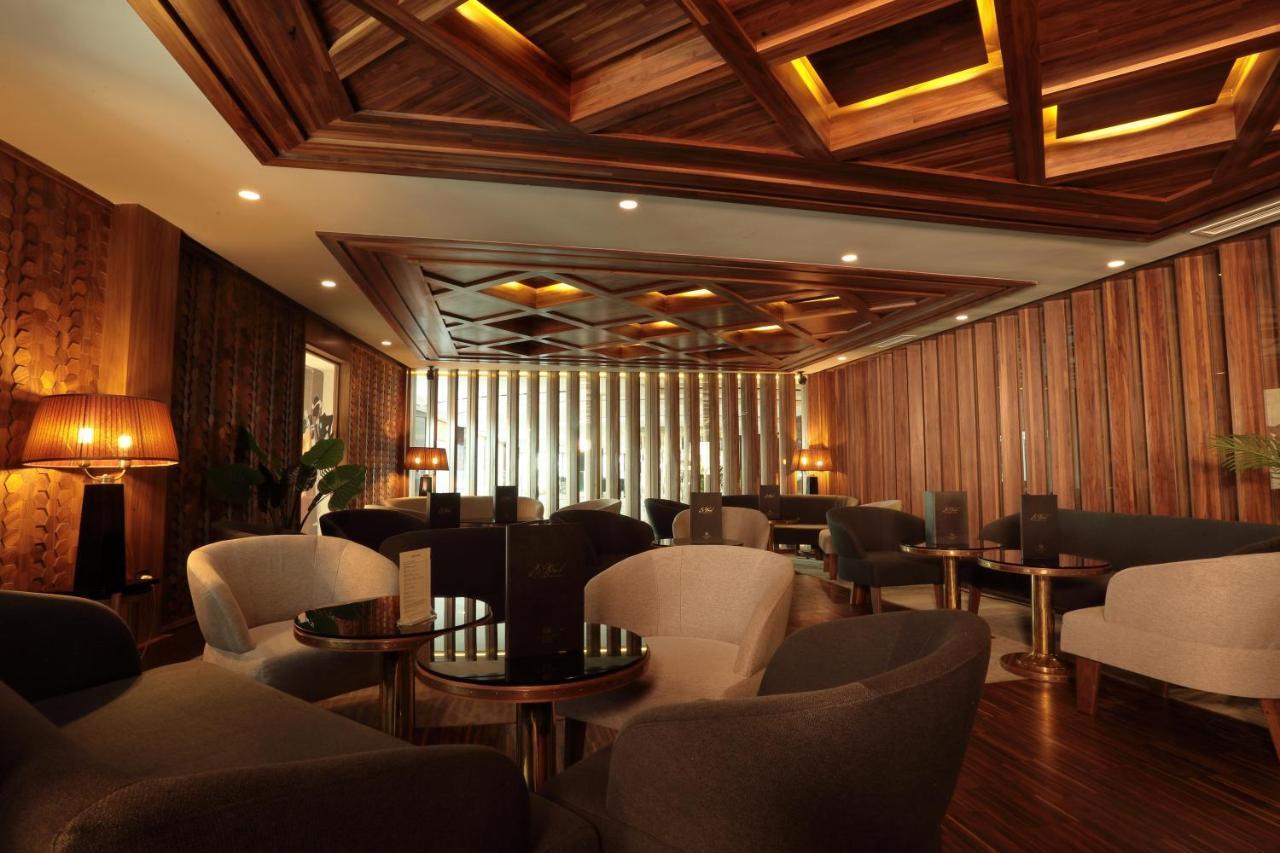 Le Palace D'Anfa Καζαμπλάνκα Εξωτερικό φωτογραφία The lounge at the airport